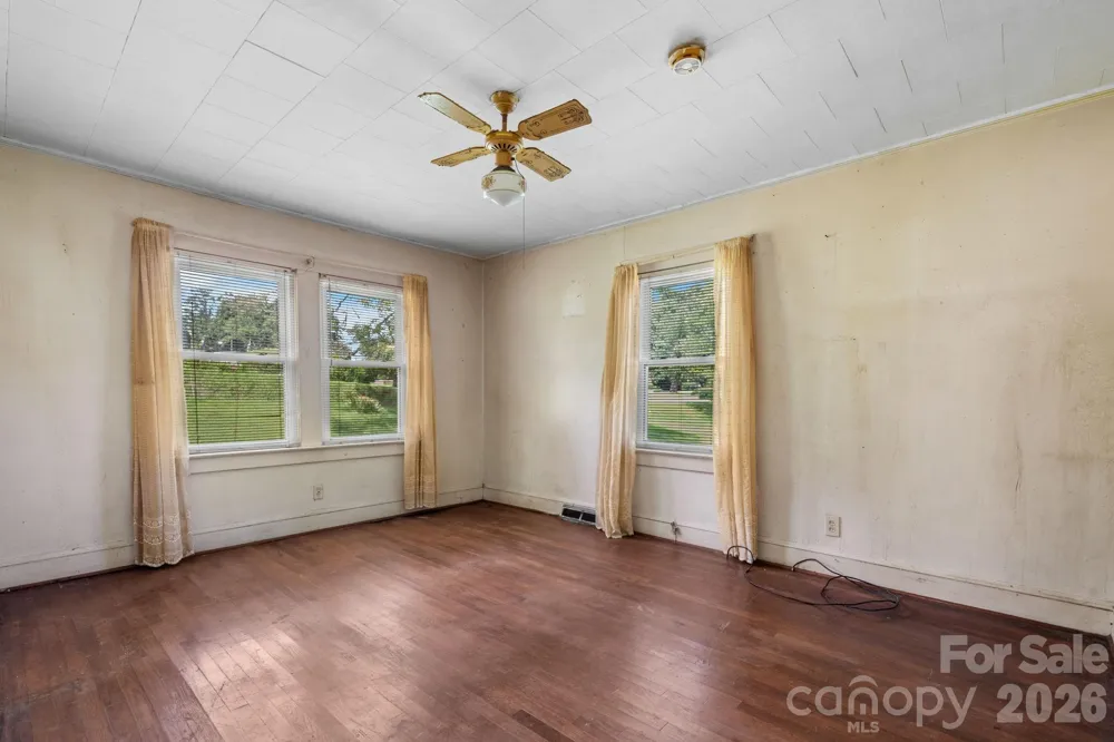 2656 Barrier Loop Morganton, NC 28655