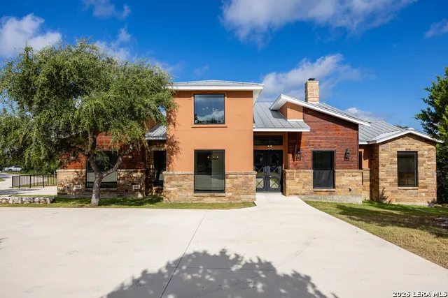 114 County Road 2729 Mico, TX 78056