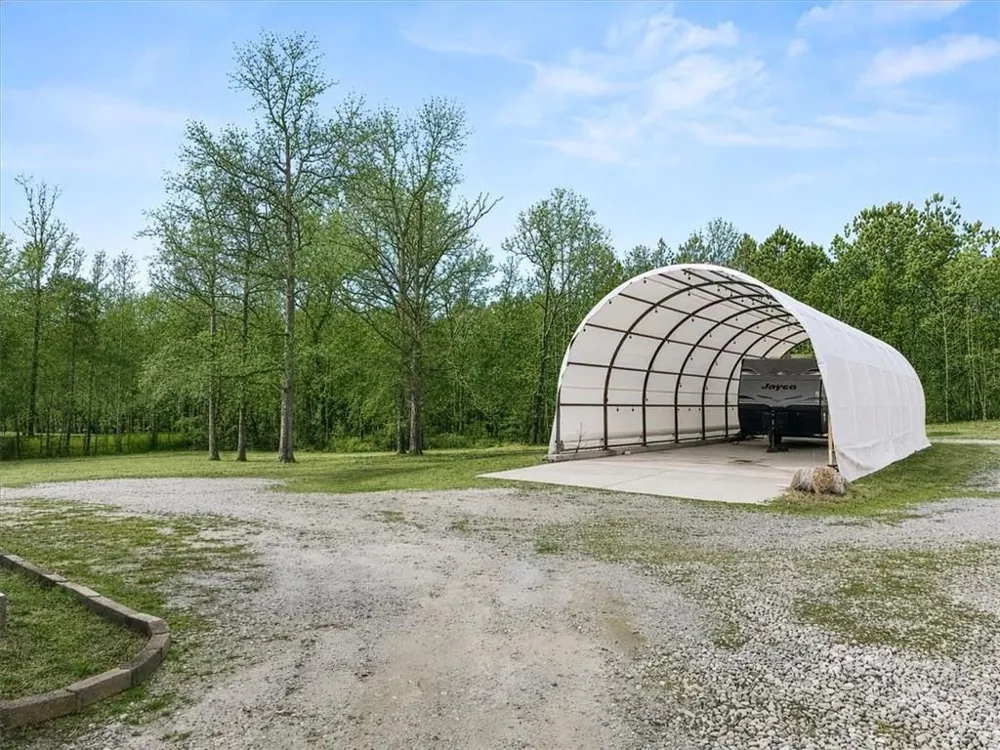 589 Cooper Road Loganville, GA 30052