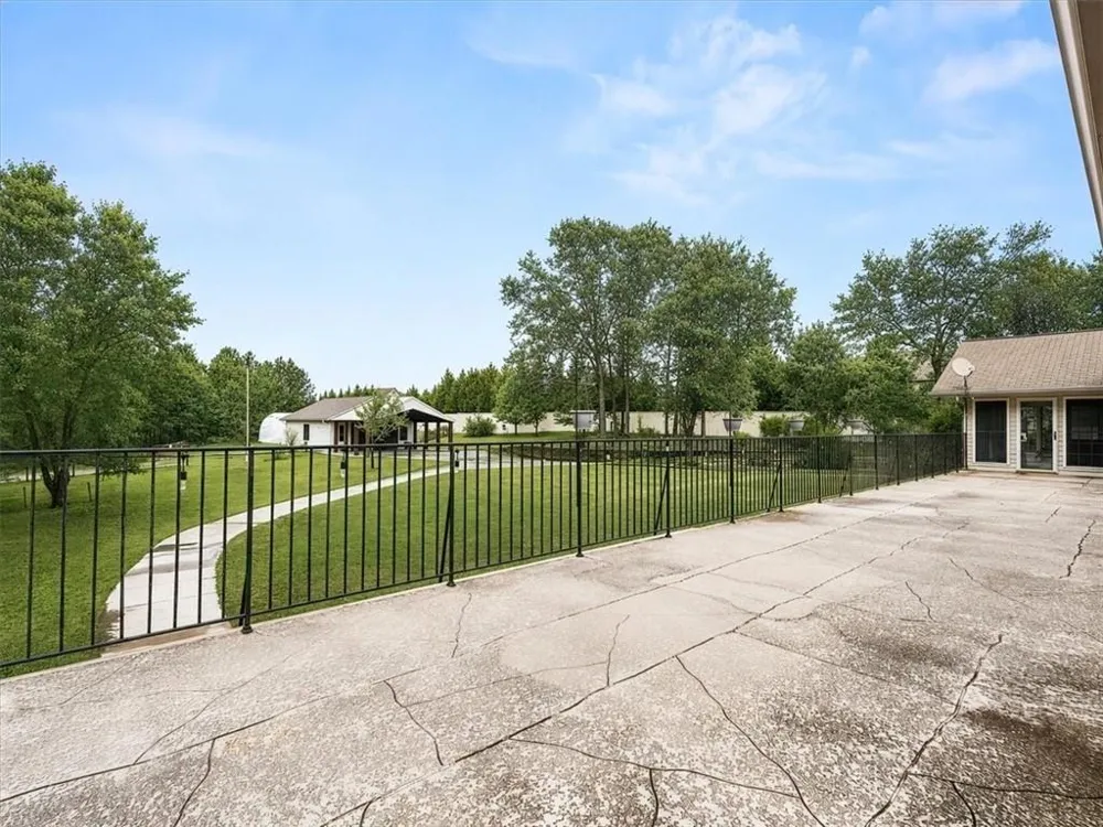 589 Cooper Road Loganville, GA 30052