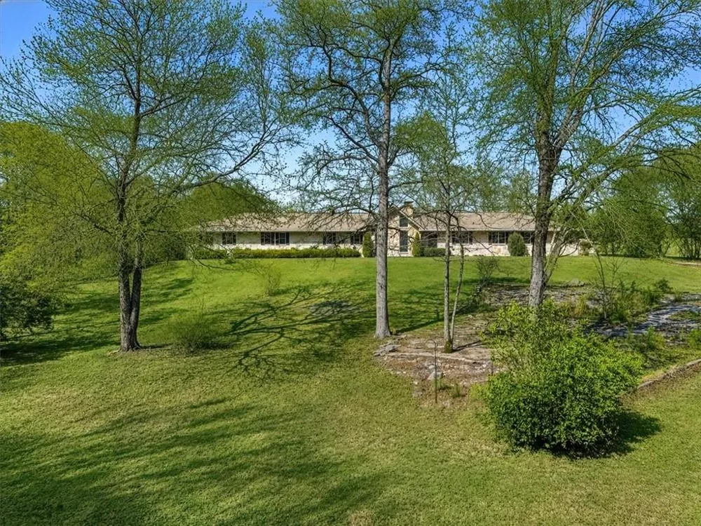 589 Cooper Road Loganville, GA 30052