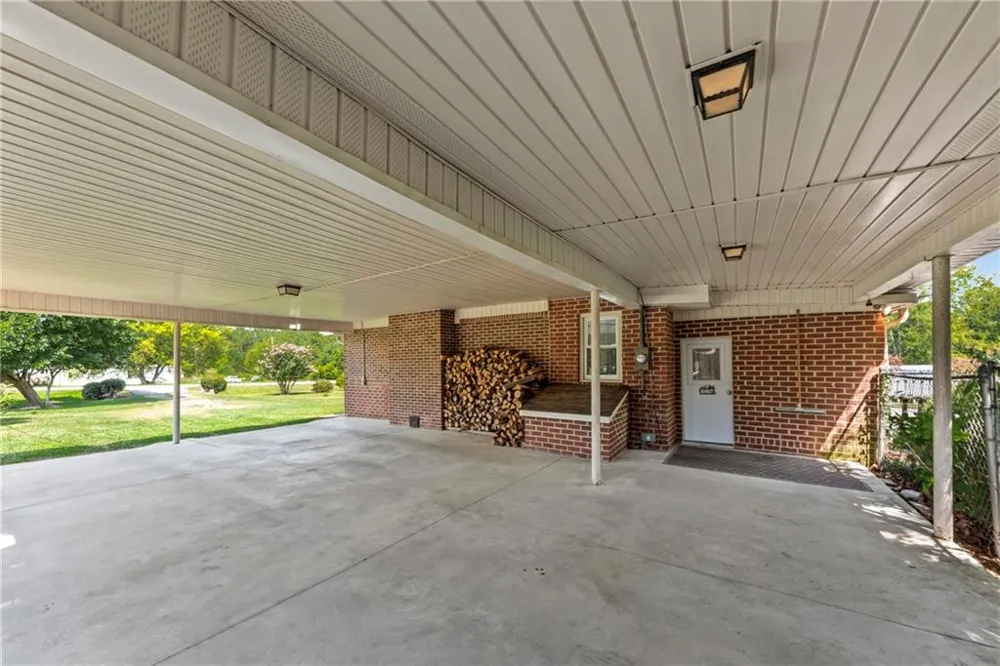 2342 Washington Highway Elberton, GA 30635