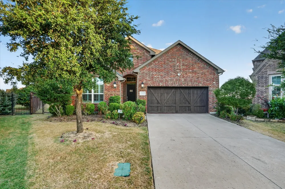 7220 Notre Dame Drive Irving, TX 75063