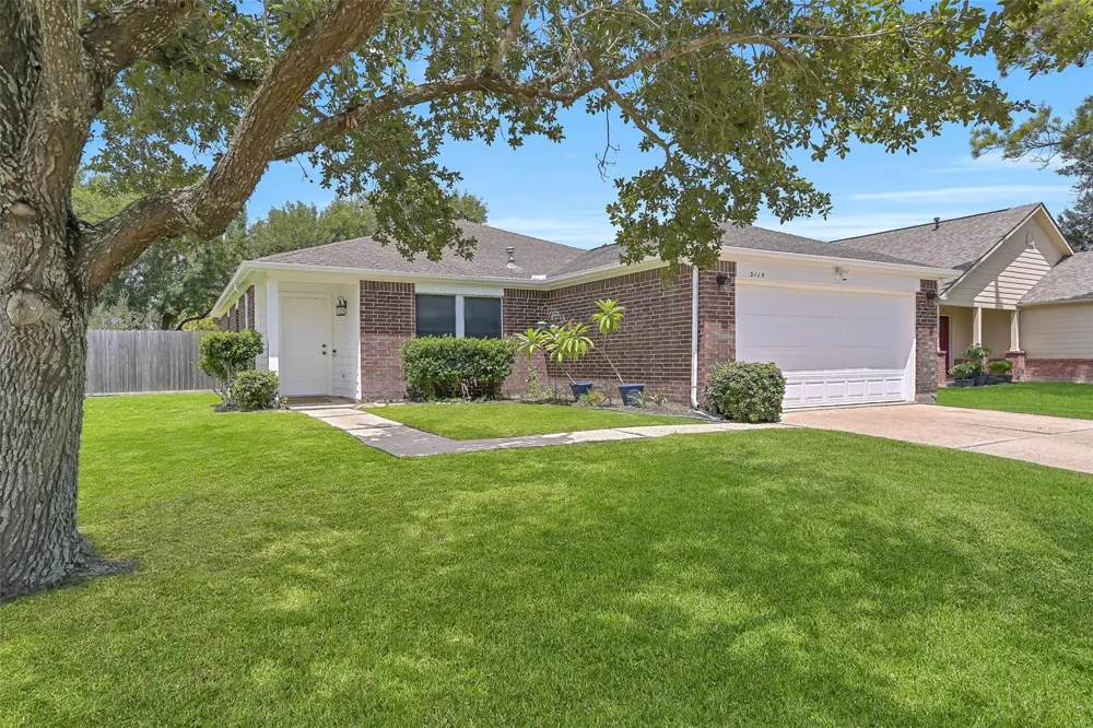 3115 Berryfield Lane Pearland, TX 77581