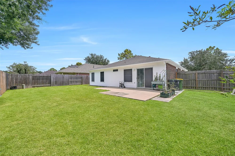 3115 Berryfield Lane Pearland, TX 77581