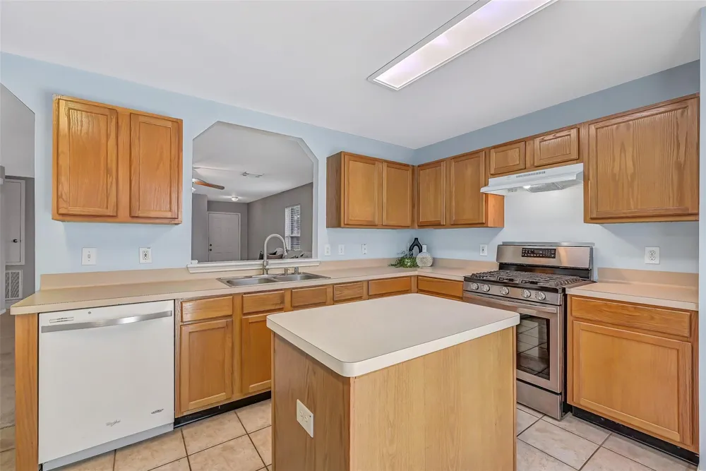3115 Berryfield Lane Pearland, TX 77581