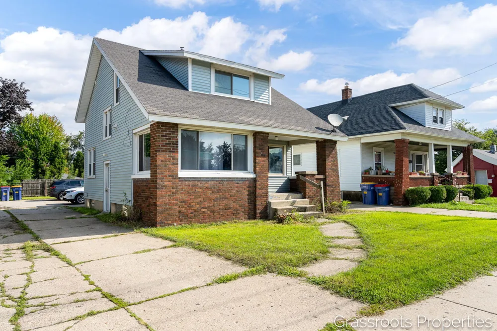 1109 Fulton Street W Grand Rapids, MI 49504