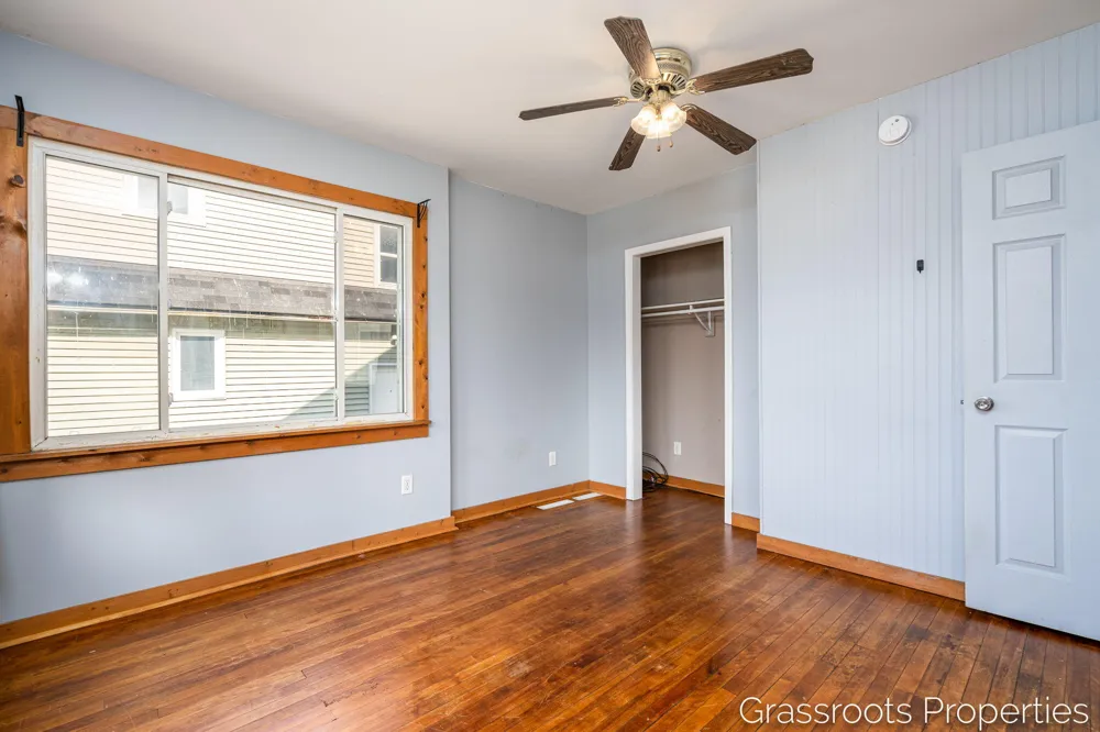 1109 Fulton Street W Grand Rapids, MI 49504