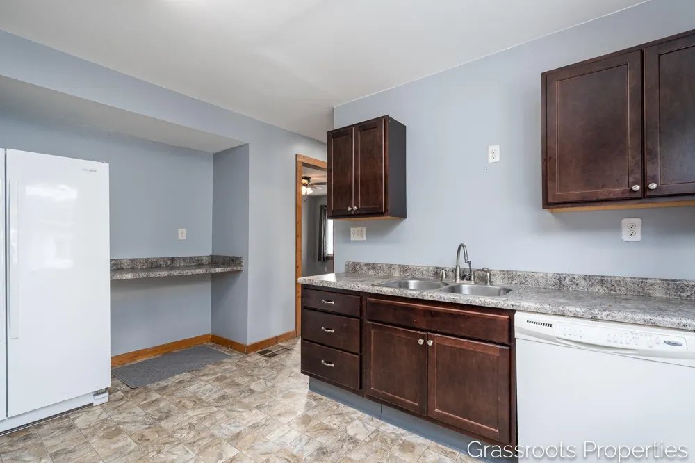 1109 Fulton Street W Grand Rapids, MI 49504