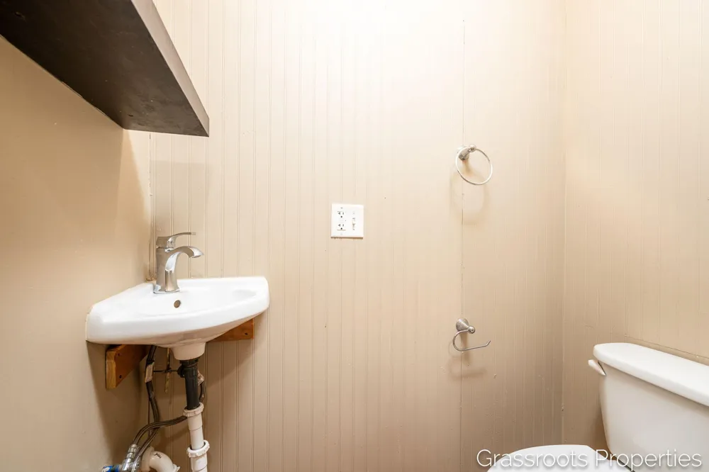 1109 Fulton Street W Grand Rapids, MI 49504
