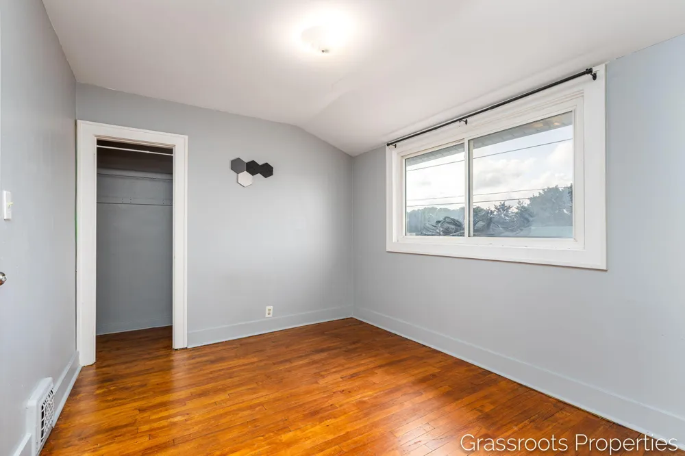 1109 Fulton Street W Grand Rapids, MI 49504