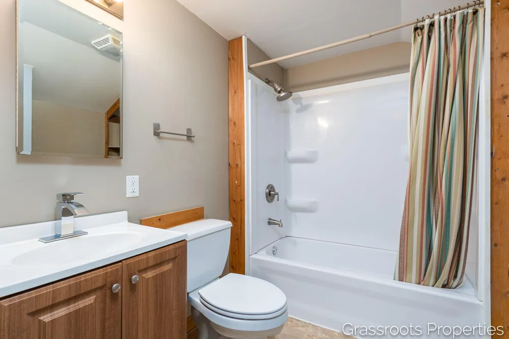 1109 Fulton Street W Grand Rapids, MI 49504