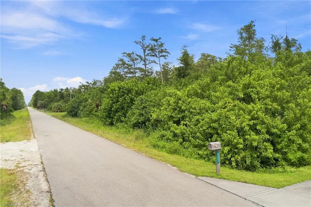 3371 16th Avenue NE Naples, FL 34120