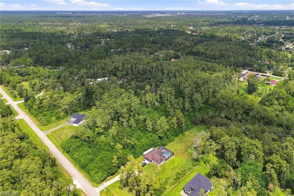 3371 16th Avenue NE Naples, FL 34120