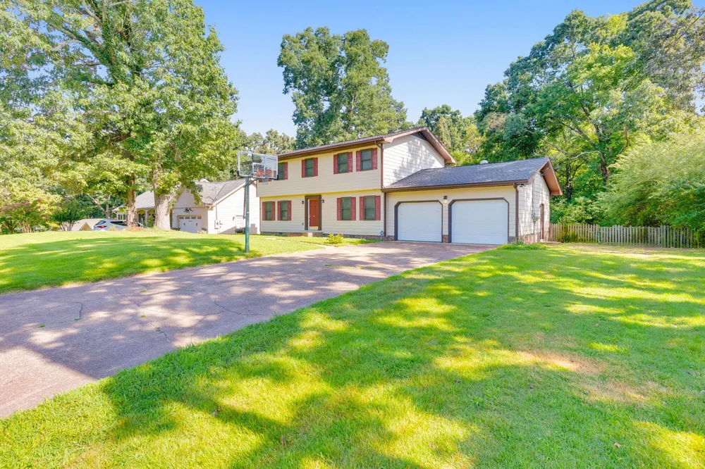 9415 Seasons Drive Chattanooga, TN 37421