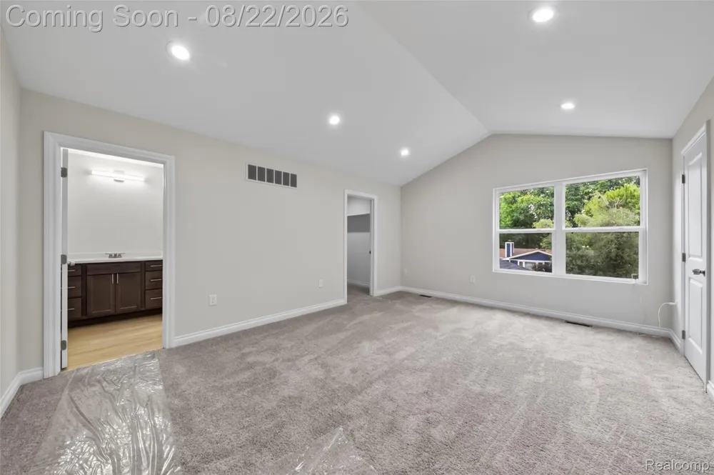 33724 Barrington Street Westland City, MI 48186