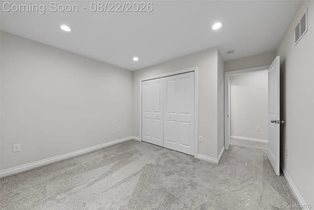 33724 Barrington Street Westland City, MI 48186