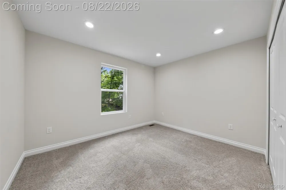 33724 Barrington Street Westland City, MI 48186