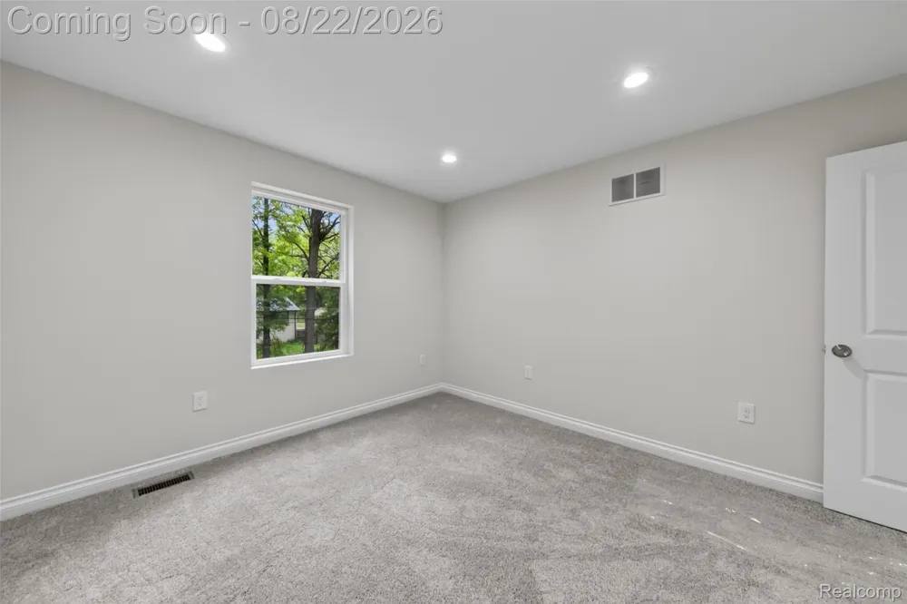 33724 Barrington Street Westland City, MI 48186