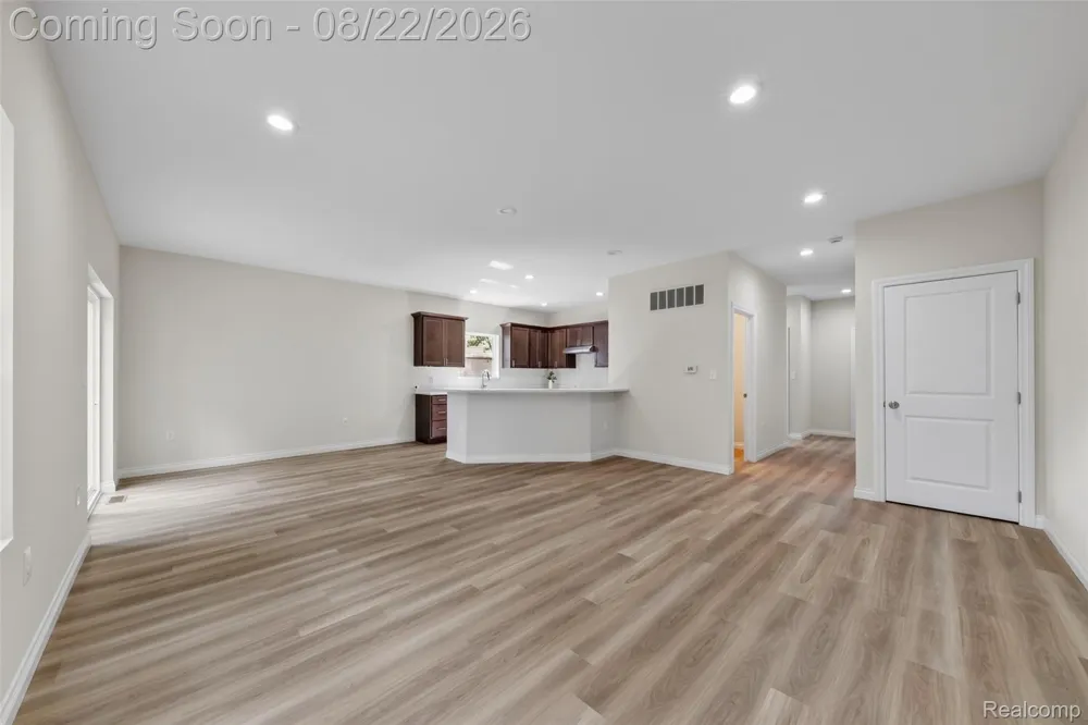 33724 Barrington Street Westland City, MI 48186
