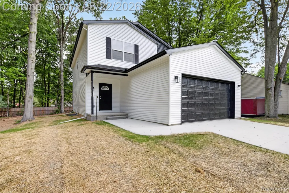 33724 Barrington Street Westland City, MI 48186