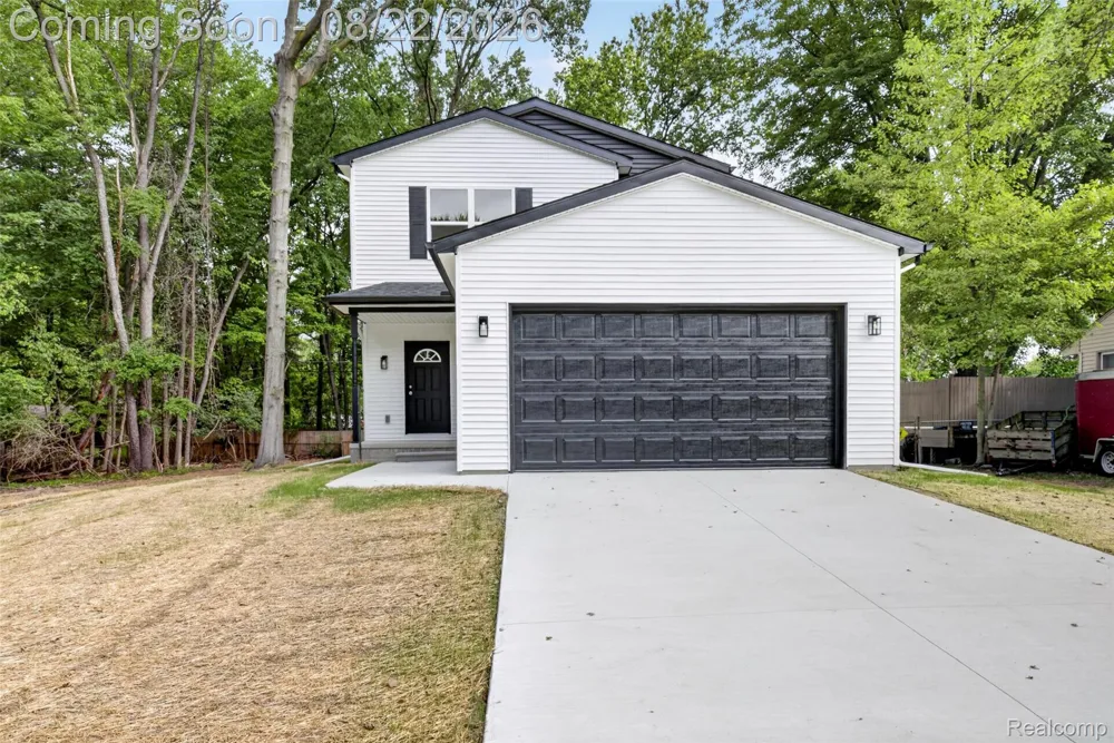 33724 Barrington Street Westland City, MI 48186