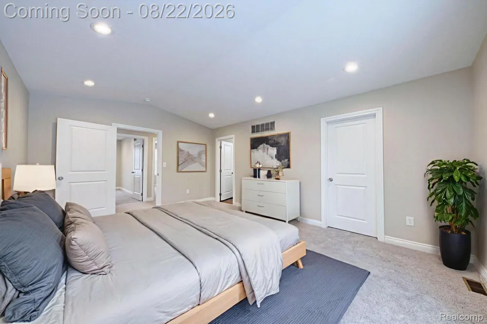 33724 Barrington Street Westland City, MI 48186