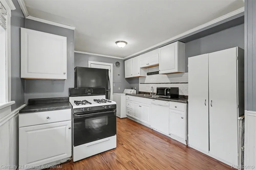 7908 Clippert Street Taylor City, MI 48180