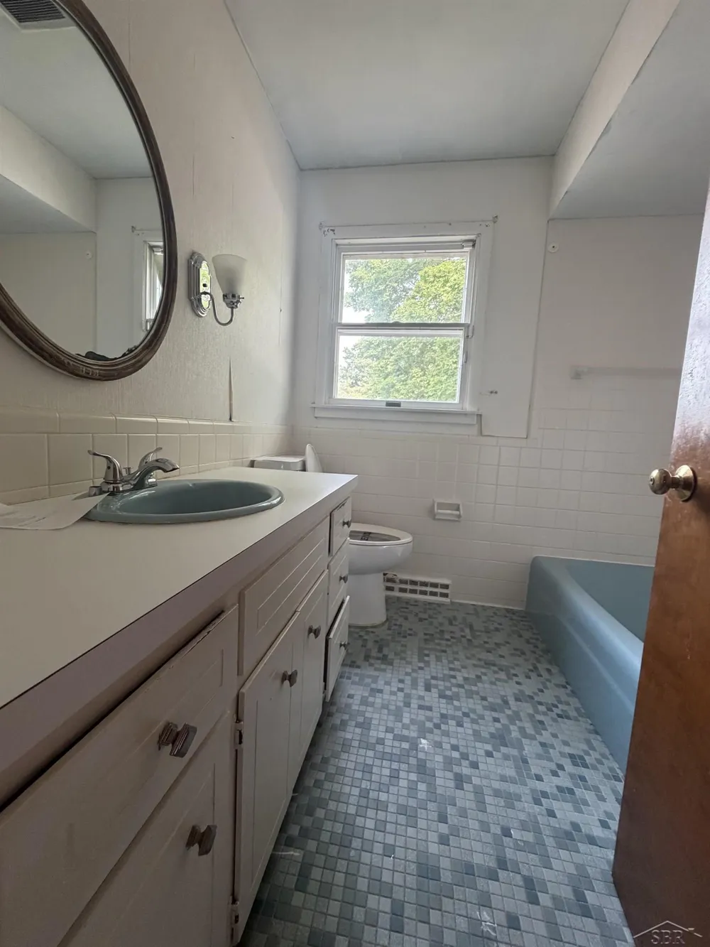 815 Canterbury Drive Saginaw Charter Township, MI 48638