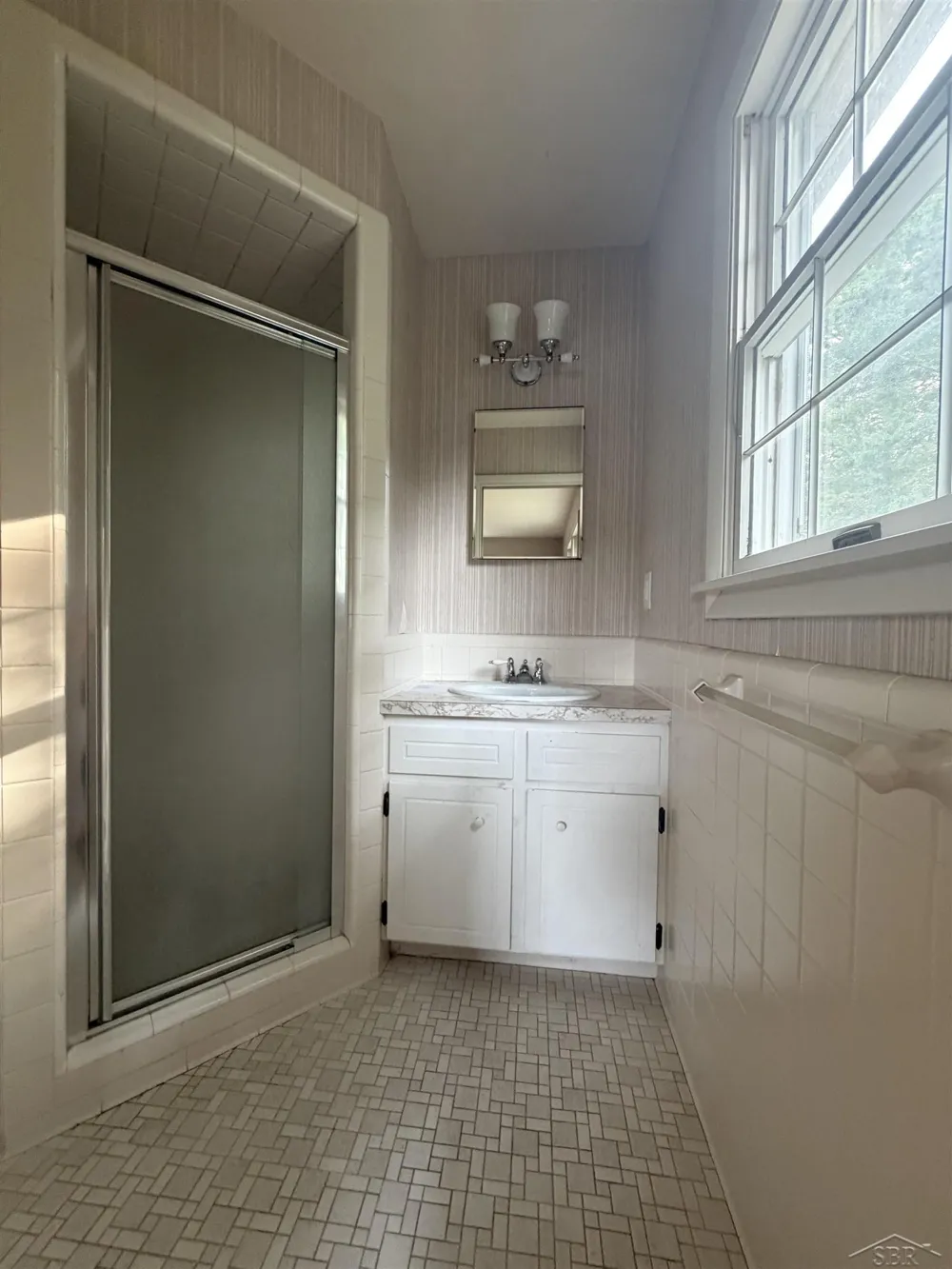 815 Canterbury Drive Saginaw Charter Township, MI 48638