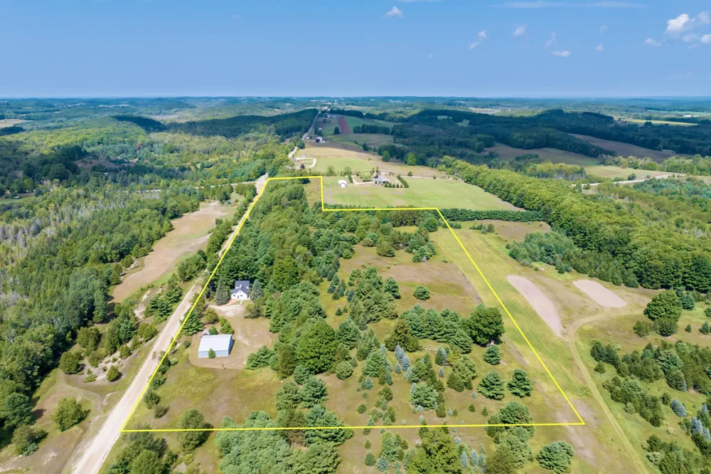 7726 Peebles Road Banks Township, MI 49622