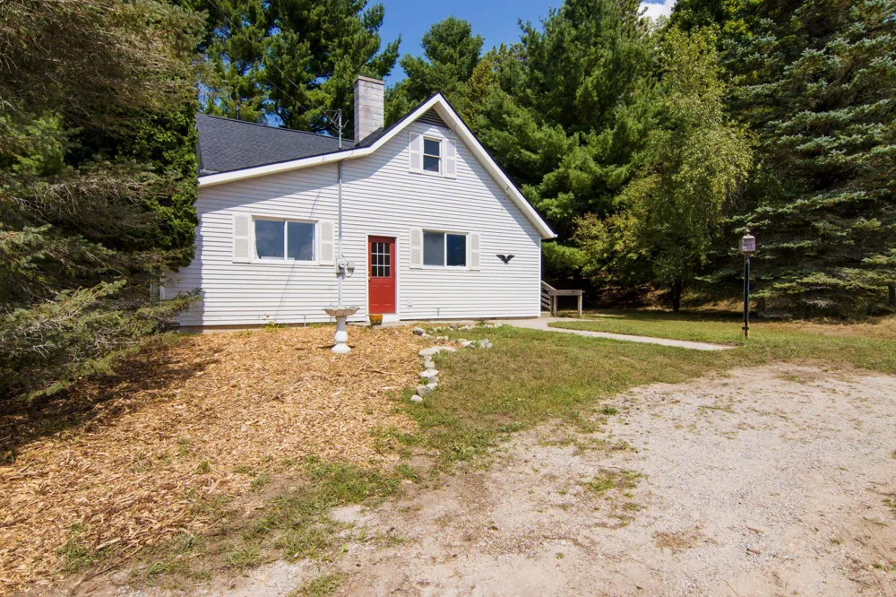 7726 Peebles Road Banks Township, MI 49622