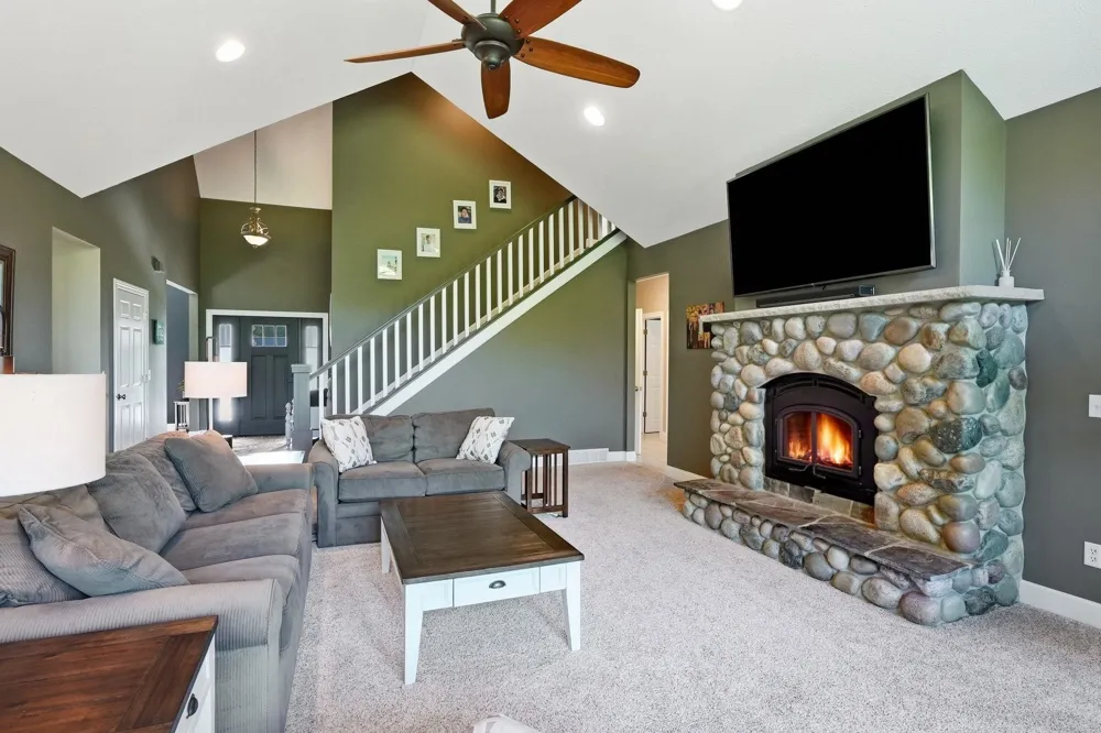 7255 Russ Noble Drive Long Lake Township, MI 49685