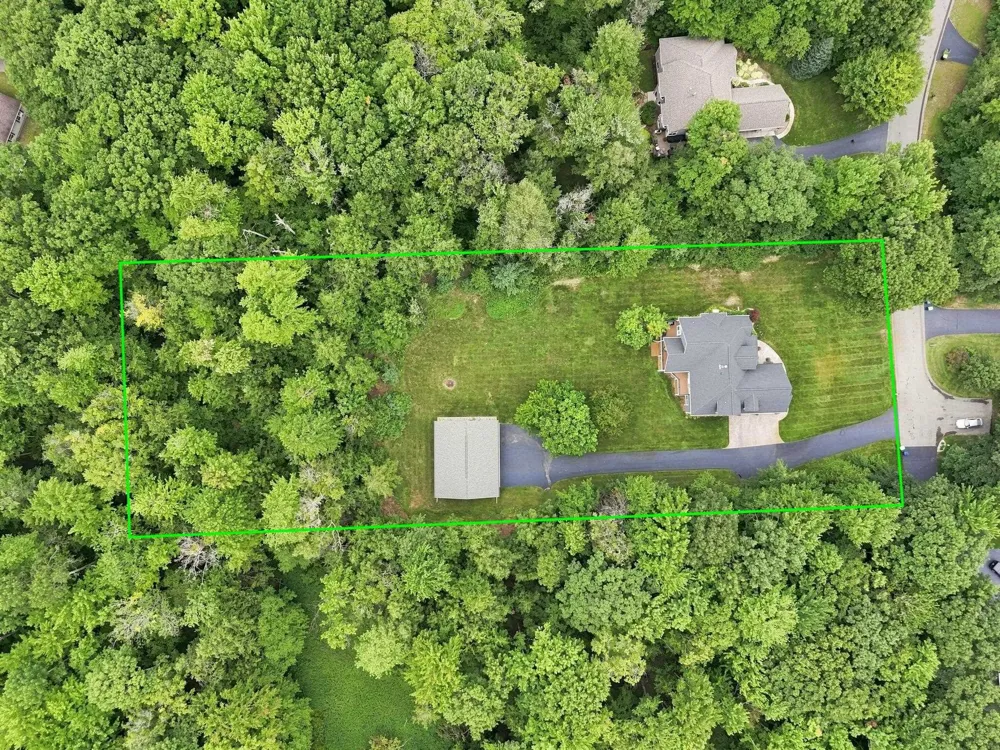 7255 Russ Noble Drive Long Lake Township, MI 49685