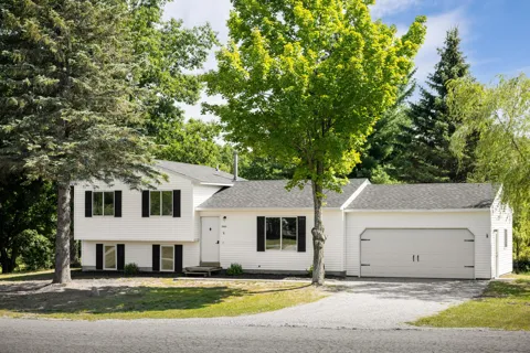 3880 Whispering Oaks Drive