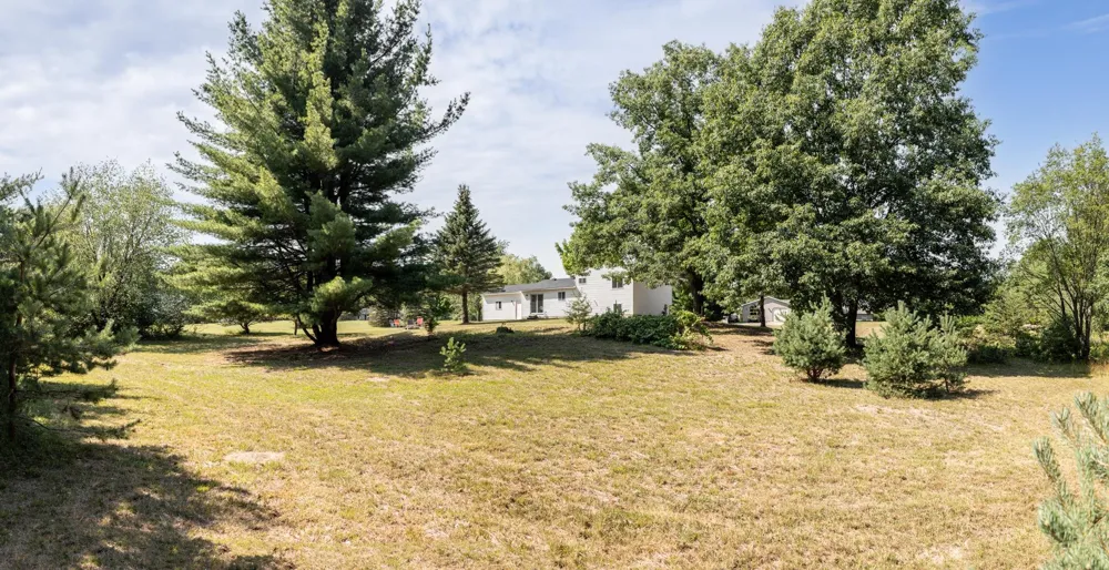 3880 Whispering Oaks Drive East Bay Township, MI 49696