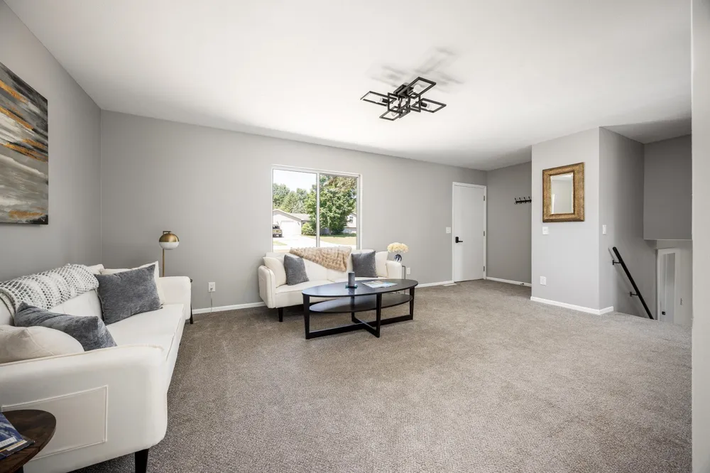 3880 Whispering Oaks Drive East Bay Township, MI 49696