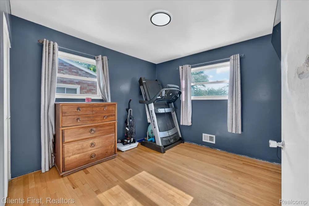7520 Sloan Street Taylor City, MI 48180