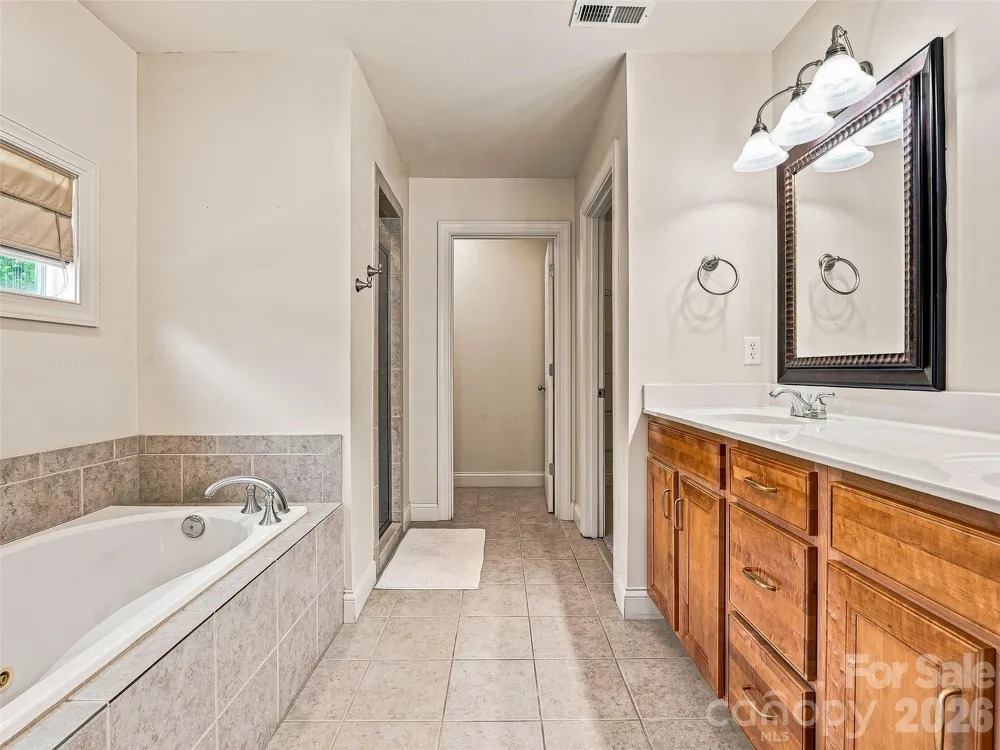 5 Amelia Court Arden, NC 28704