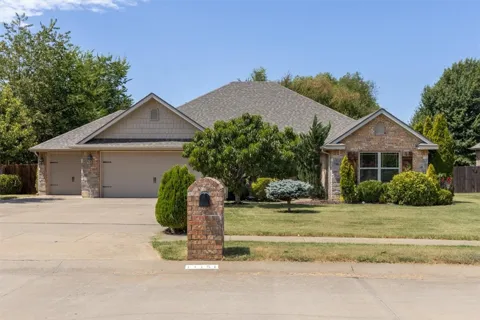 11151 Club House Parkway