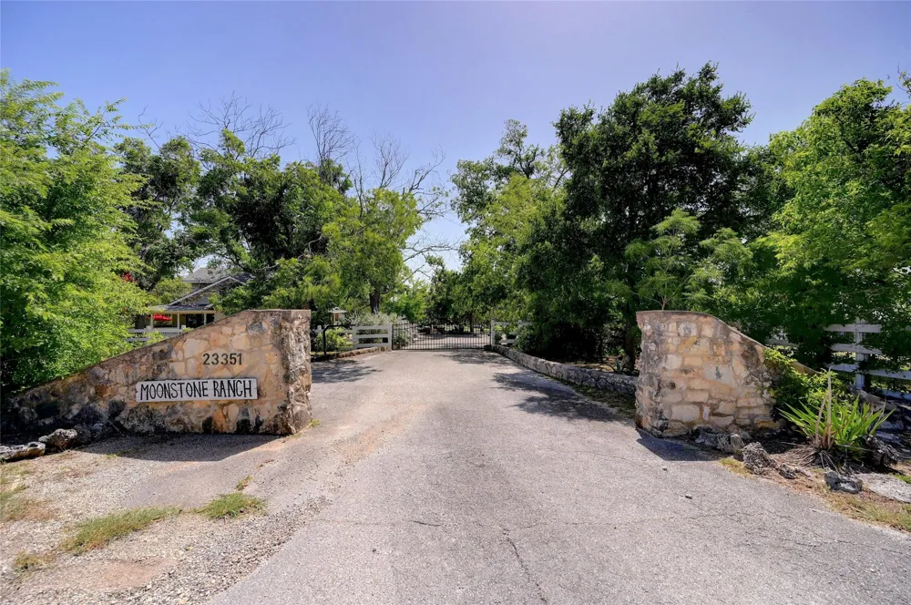 23351 Fm 150 W Driftwood, TX 78619