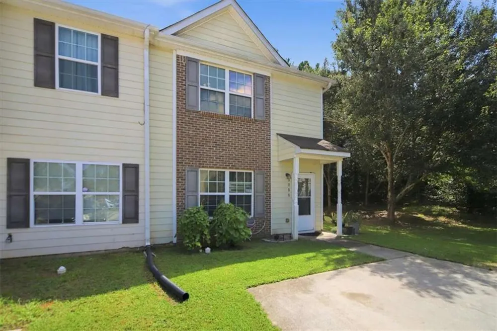 6888 Mountain Circle Riverdale, GA 30274