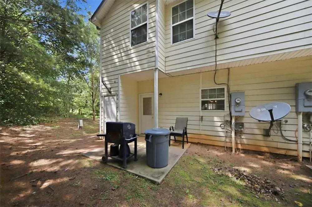 6888 Mountain Circle Riverdale, GA 30274