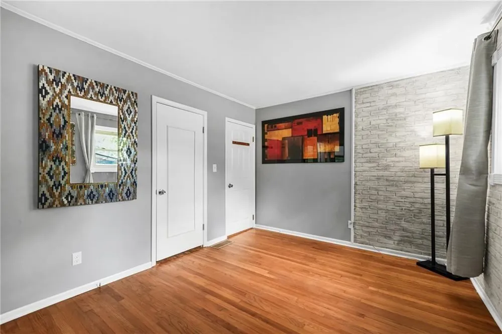 2570 Spring Drive SE Smyrna, GA 30080