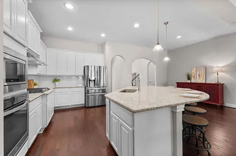 21364 Lady Bird Lane