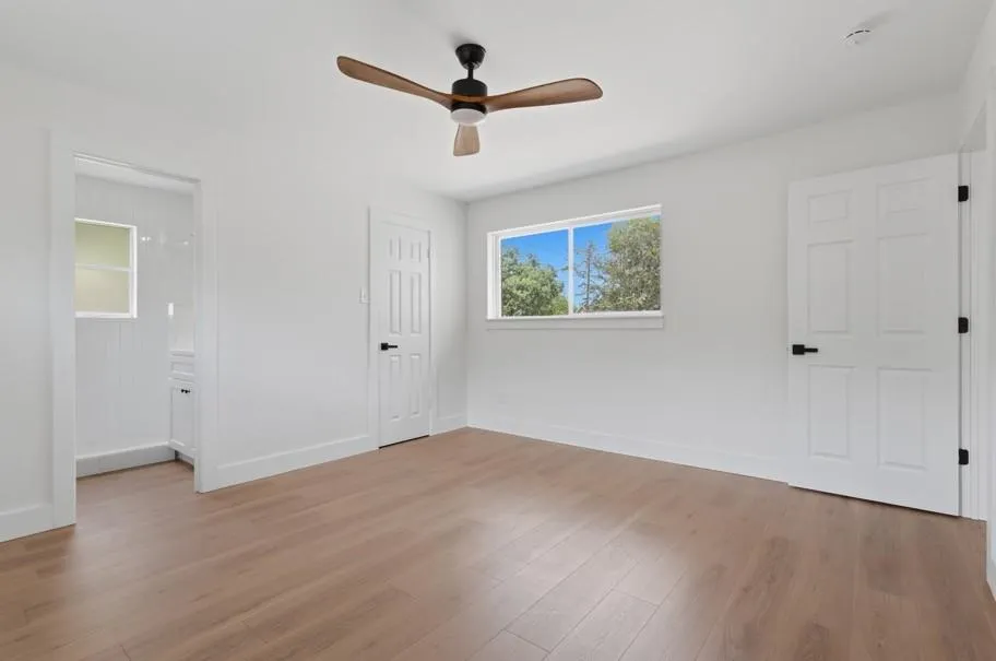 104 Oriole Lane Angleton, TX 77515