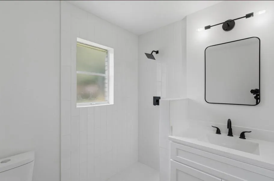 104 Oriole Lane Angleton, TX 77515