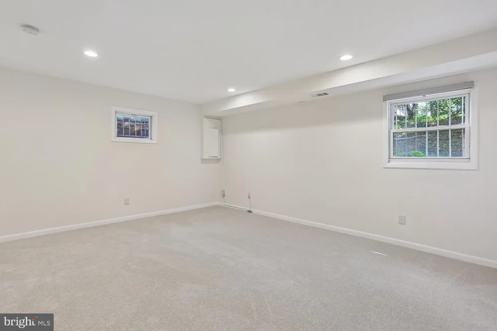 2635 HOLMAN AVENUE Silver Spring, MD 20910
