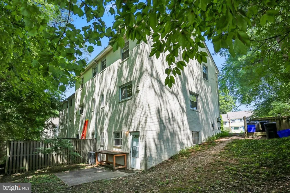 2635 HOLMAN AVENUE Silver Spring, MD 20910