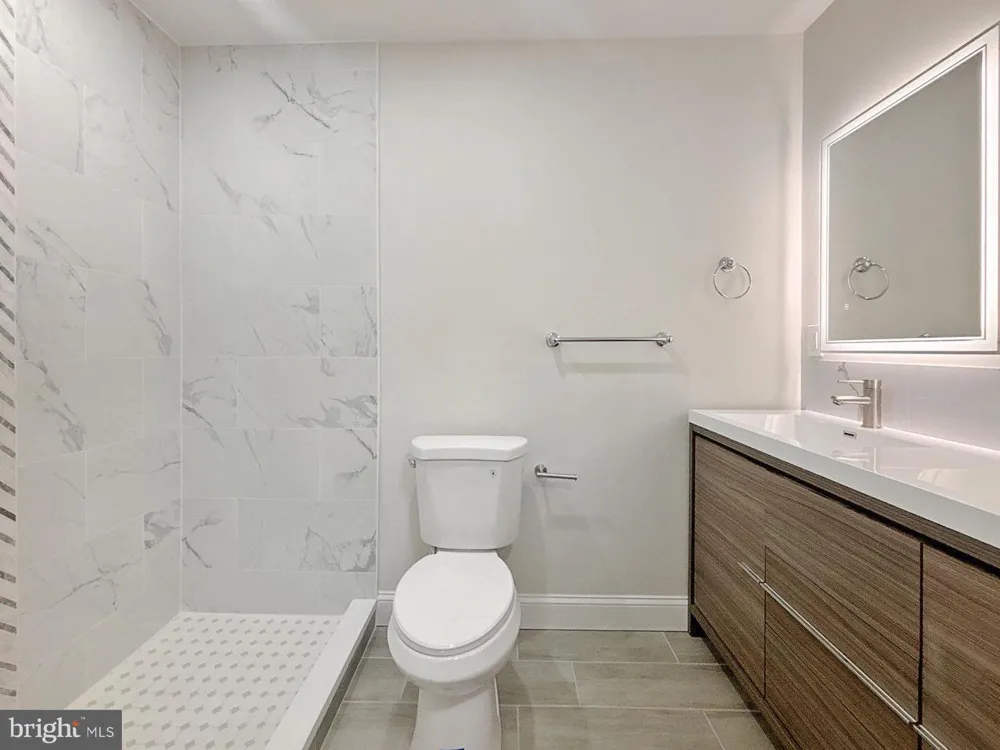 2636 E MONUMENT STREET Baltimore, MD 21205